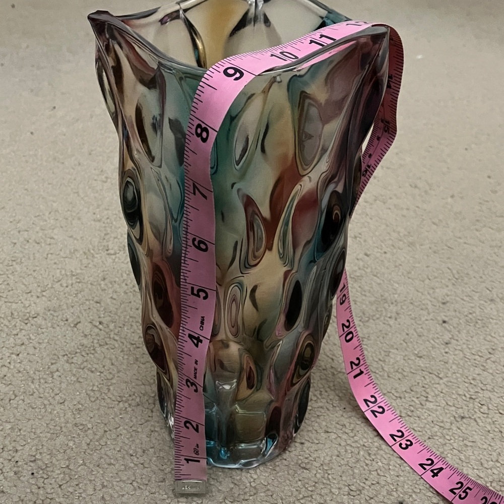 Multicolor textured large Glass Vase, thick high quality, light reflective - Picture 3 of 8